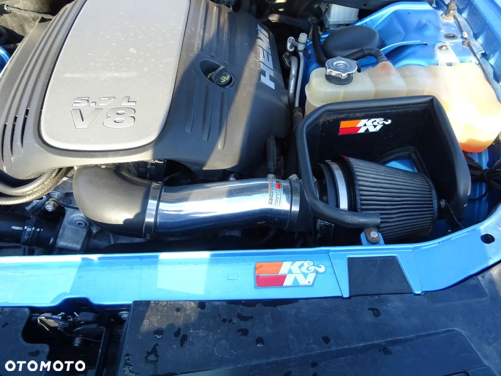 Dodge Challenger - 32