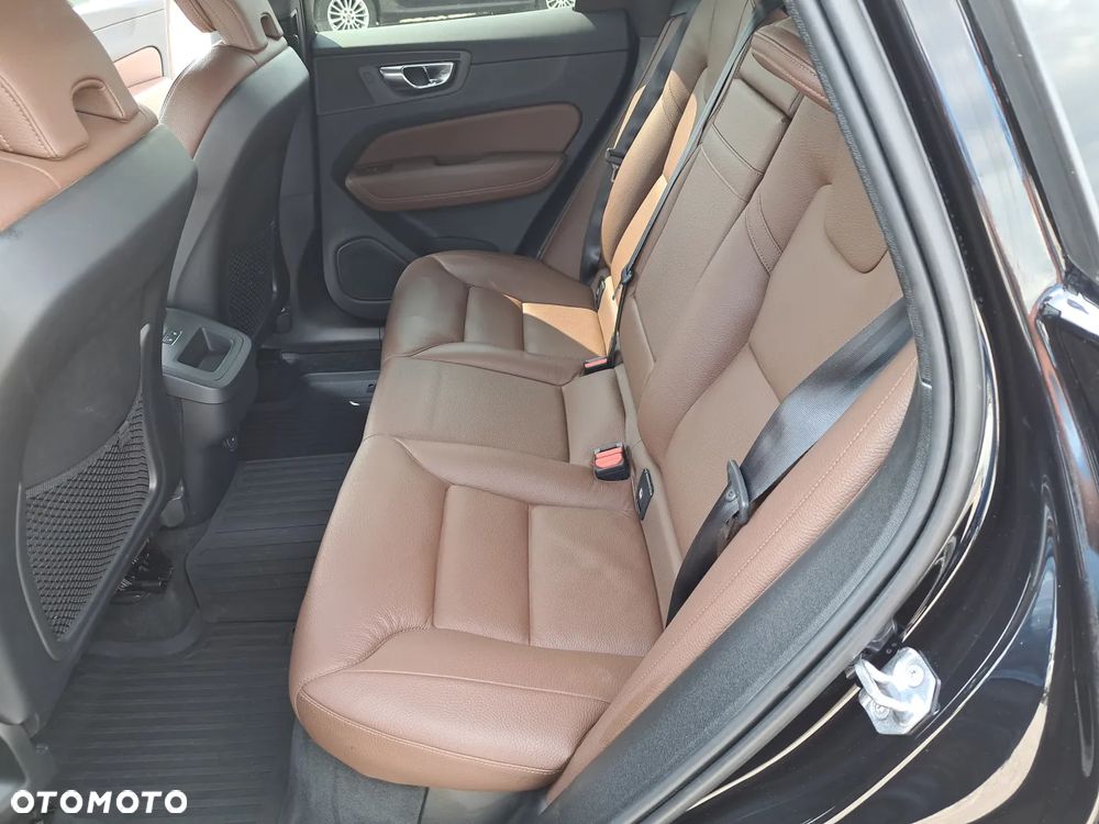 Volvo XC 60 D5 AWD Inscription - 11