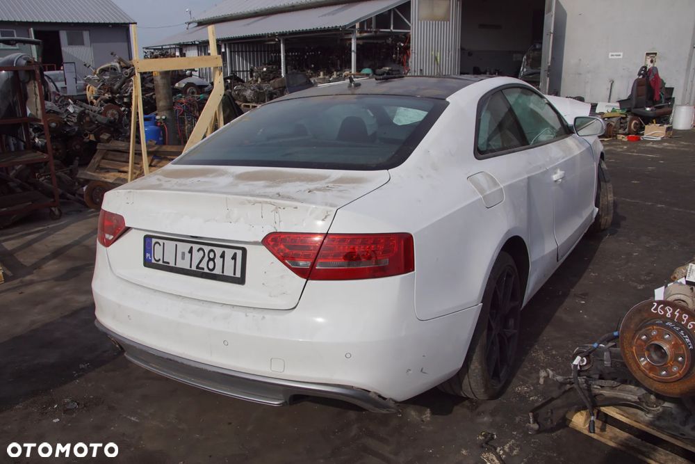 Auto na części - Audi A5 I 8T 3.0 TDI 239 KM CCWA LMK LY9C 2009R Silnik Skrzynia Drzwi Błotnik Klapa Zderzak Lampa Lusterko Klamka Szyba Deska Kokpit Sterownik Moduł Czujnik Licznik Wyświetlacz Panel Kierownica - 6