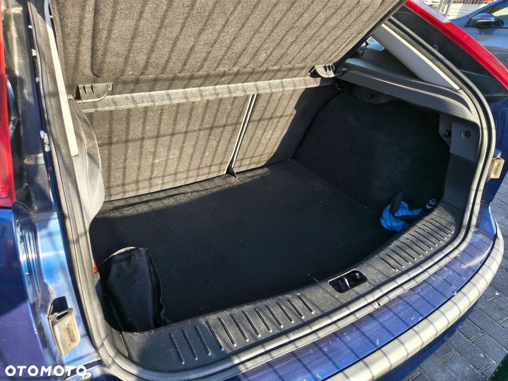 Ford Focus 1.6 Ambiente - 15