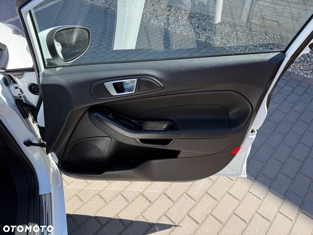 Ford Fiesta - 16