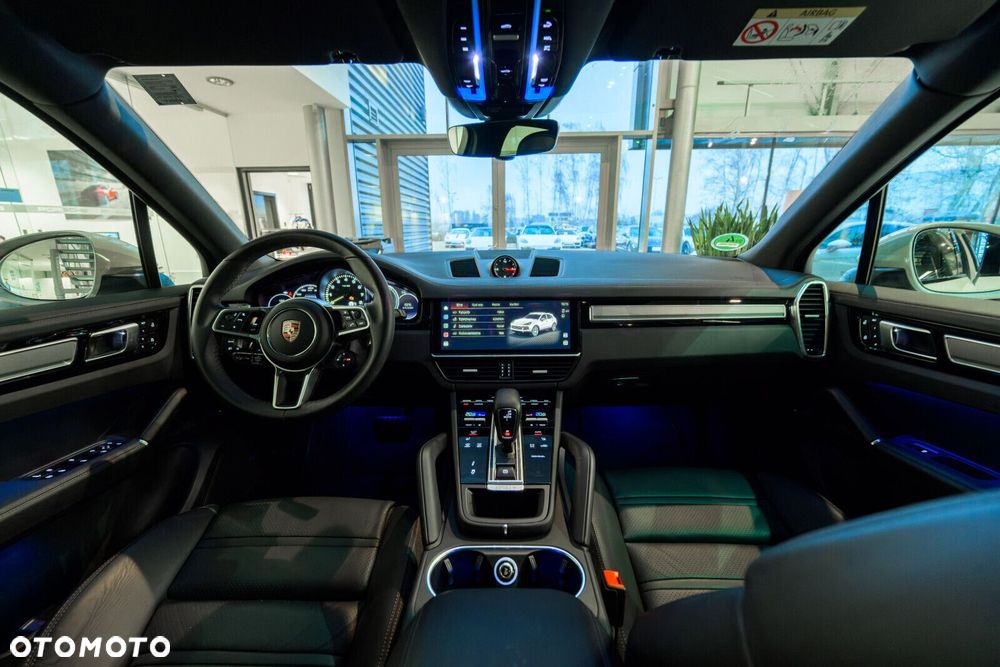 Porsche Cayenne - 9