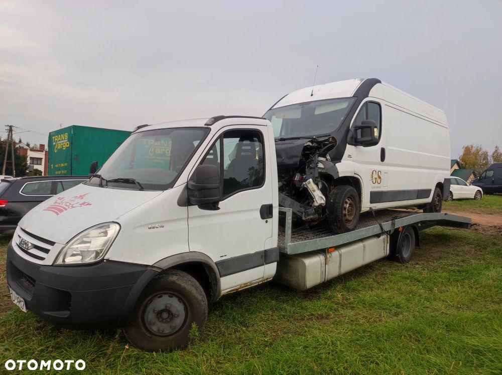 Iveco Daily 65c18 najazd laweta 3.0 - 13