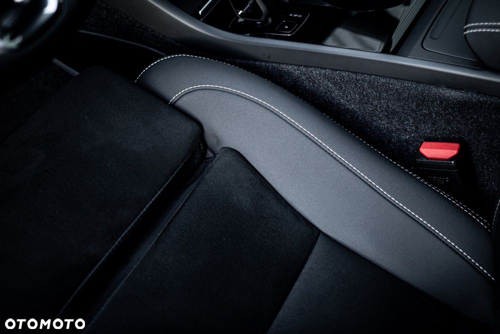 Volvo C40 P8 Recharge AWD Ultimate - 13