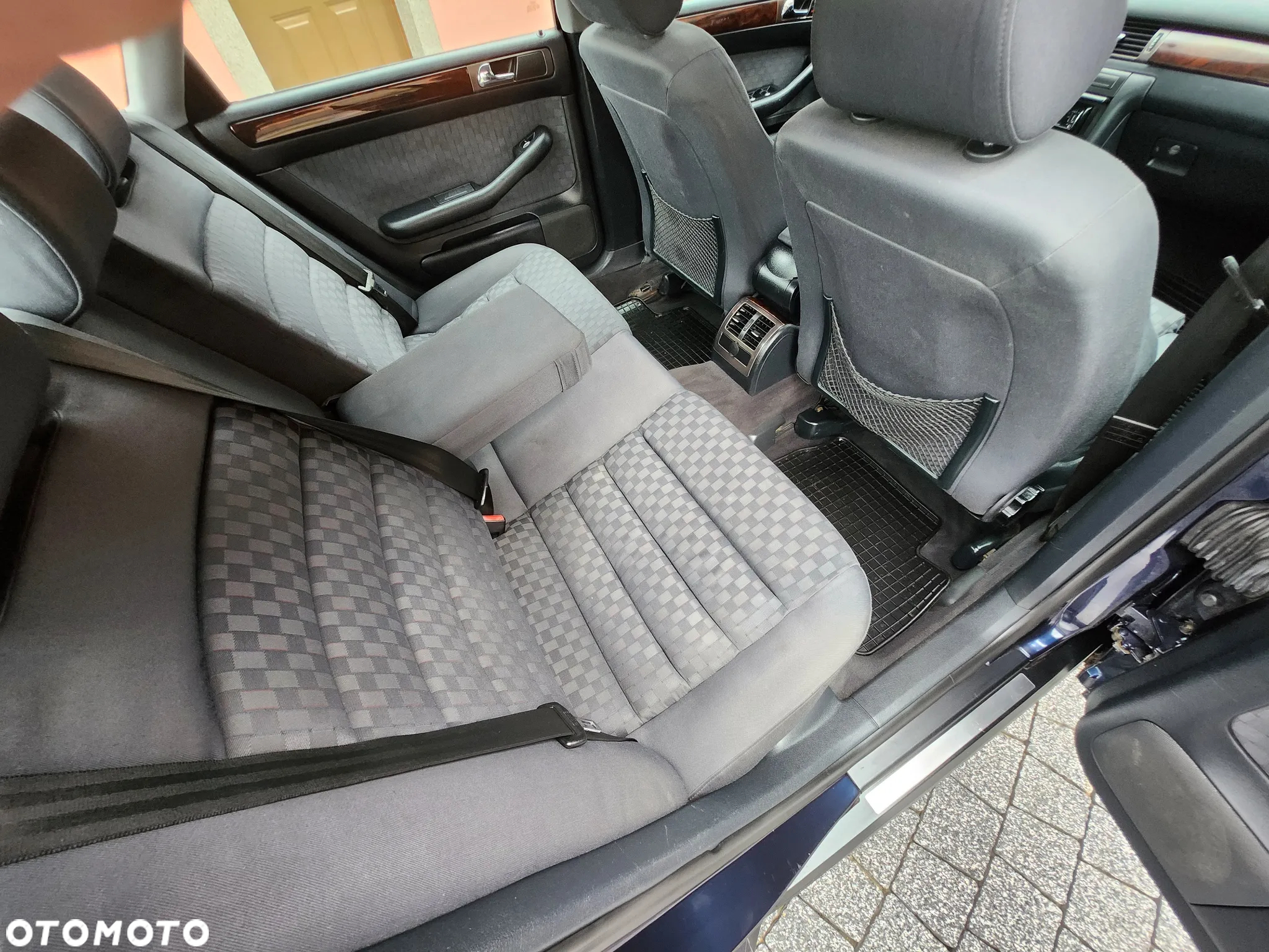 Audi A6 - 6