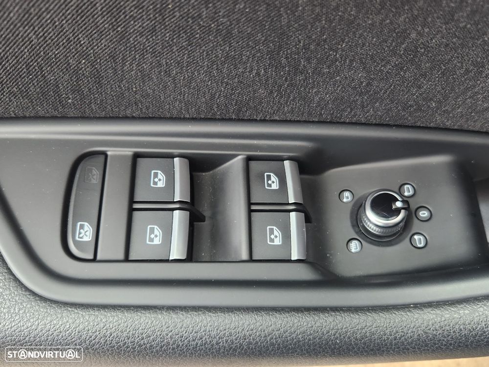 Audi A4 Avant 40 TDI S tronic - 52