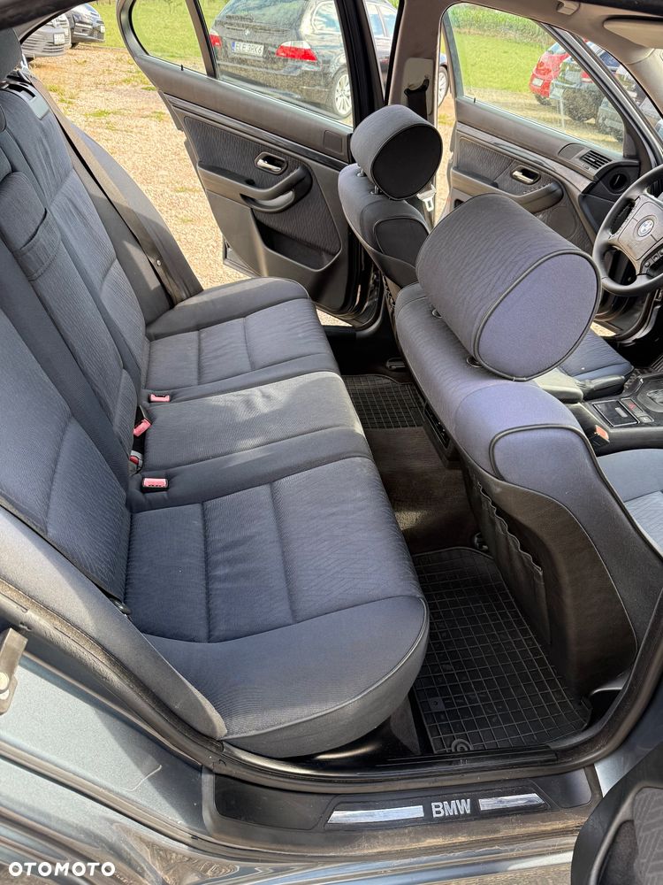 BMW Seria 5 - 12