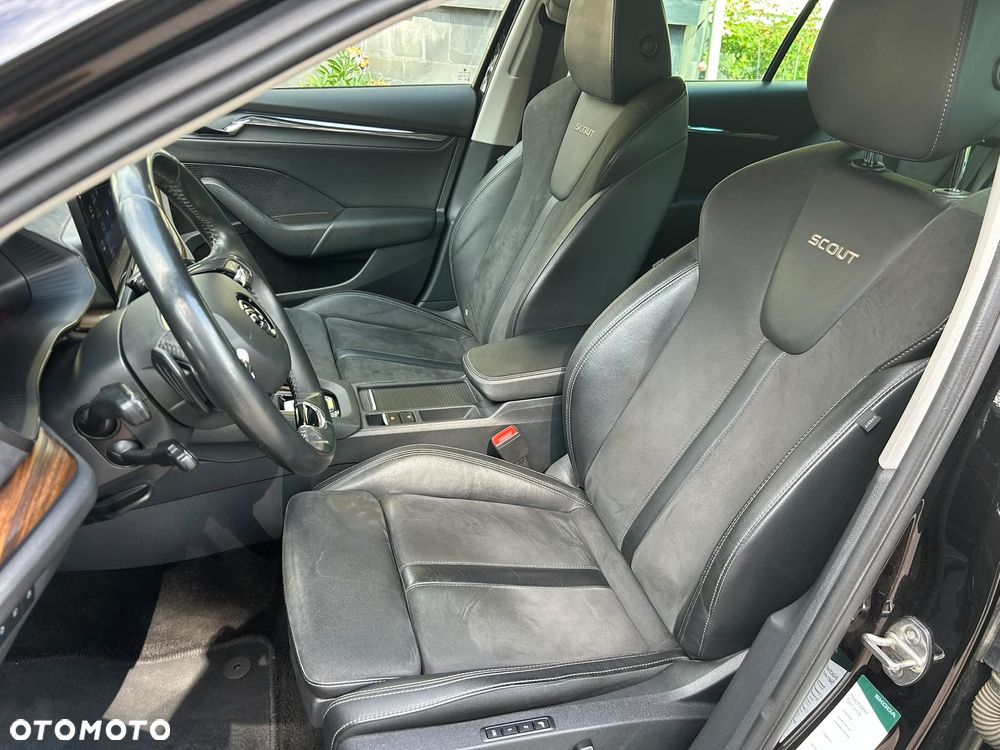 Skoda Octavia 2.0 TDI DSG 4x4 Scout First Edition - 14