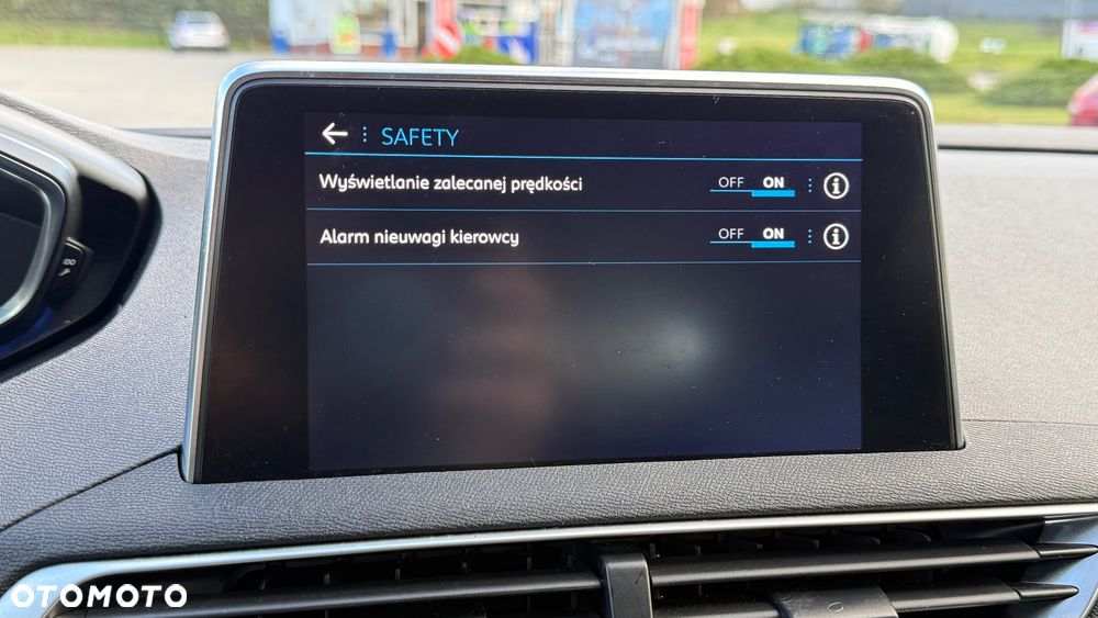 Peugeot 3008 1.6 BlueHDi Allure S&S - 30