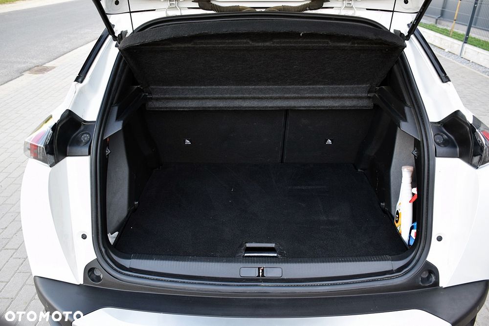 Peugeot 2008 1.5 BlueHDi Allure S&S EAT8 - 30