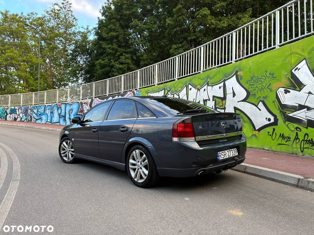 Opel Vectra 1.9 CDTI Sport / GTS - 3