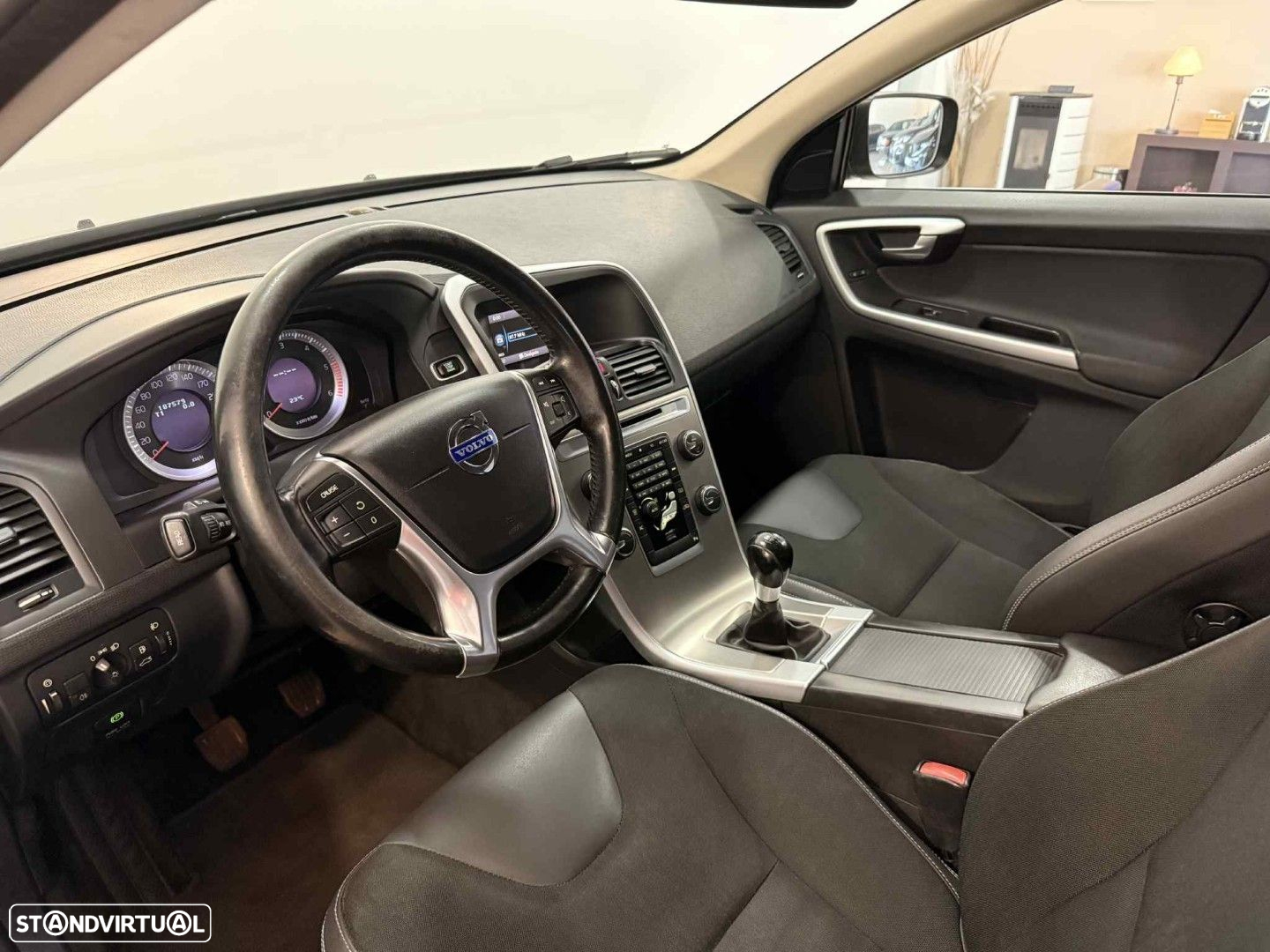 Volvo XC 60 2.0 D3 Drive - 10