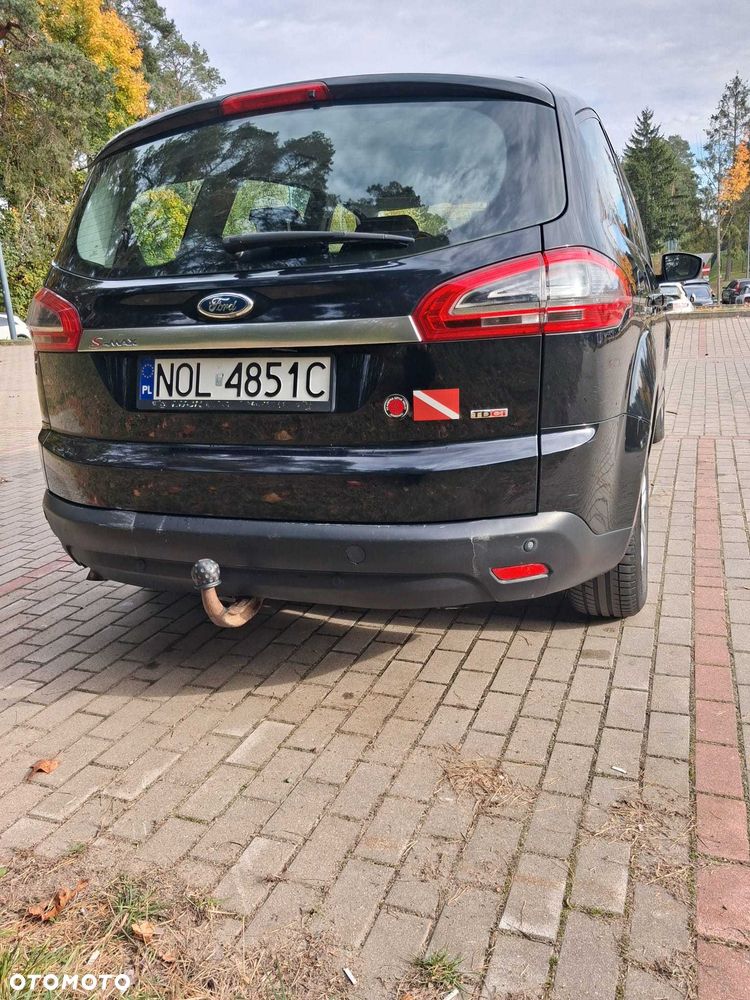 Ford S-Max 2010 photo 4
