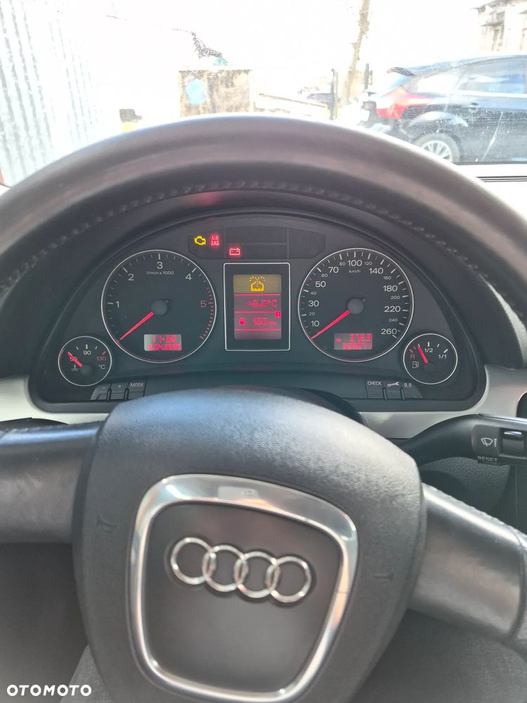 Audi A4 Avant 2.0 TDI DPF Quattro - 11
