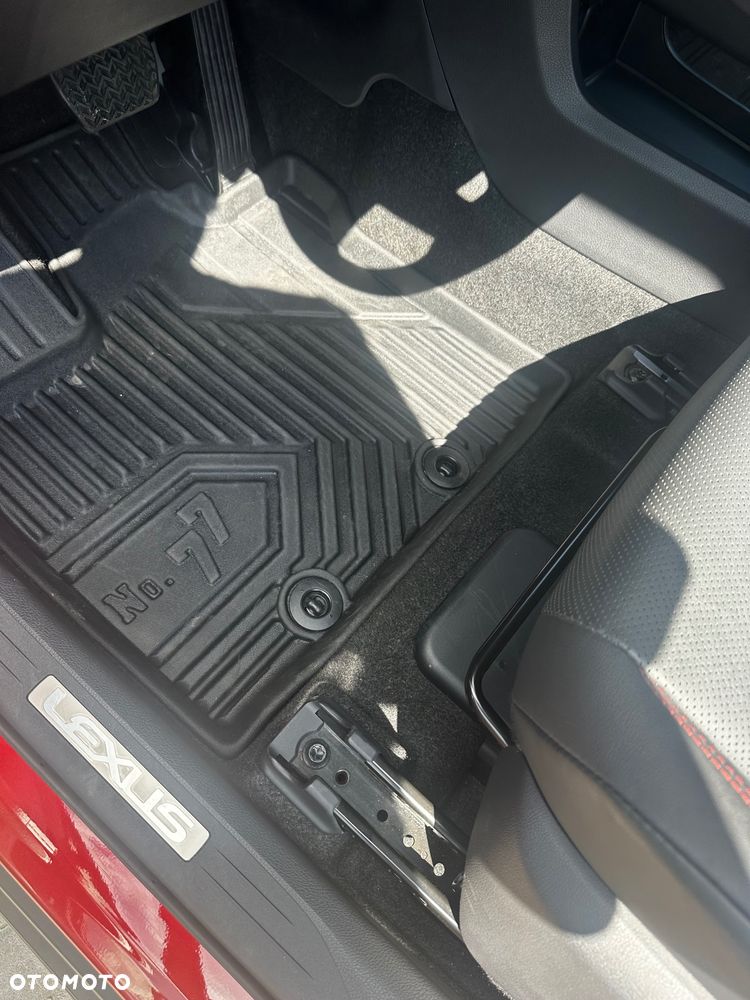 Lexus LBX 1.5 Hybrid Emotion - 13
