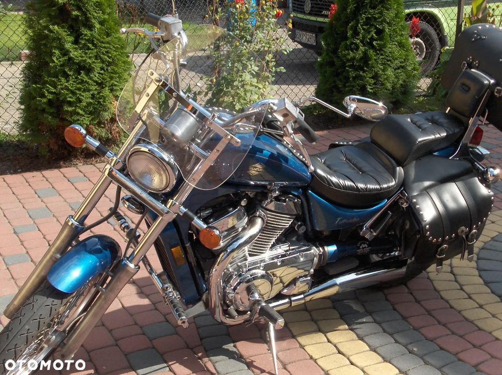 Suzuki Intruder - 5