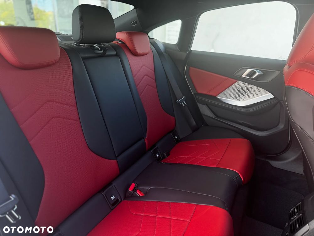 BMW Seria 2 220i mHEV - 9