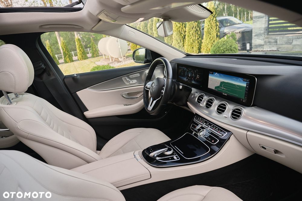 Mercedes-Benz Klasa E 220 d 4-Matic 9G-TRONIC - 3