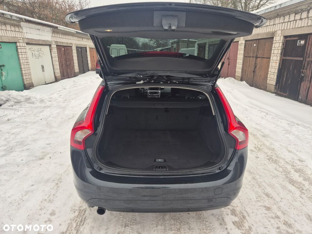 Volvo V60 D2 Geartronic Summum - 9