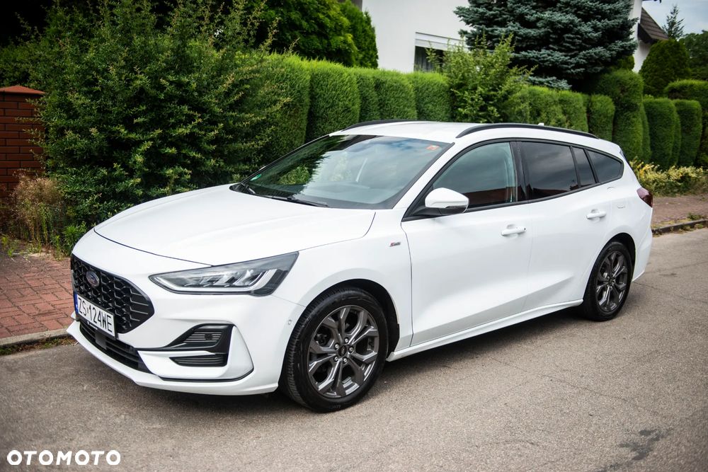 Ford Focus 1.0 EcoBoost Hybrid ST-LINE - 10
