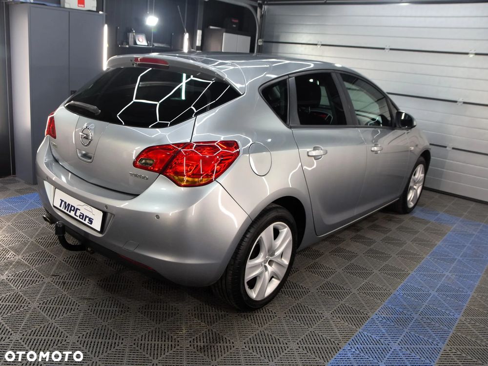 Opel Astra 1.4 Turbo - 29