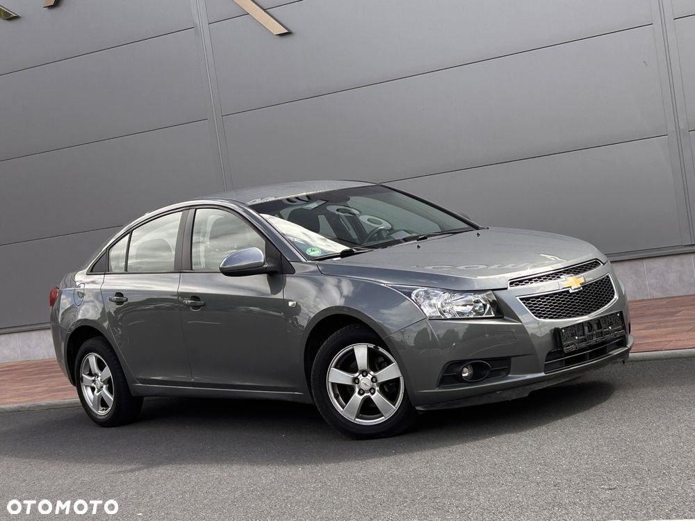 Chevrolet Cruze 1.8 LT - 10