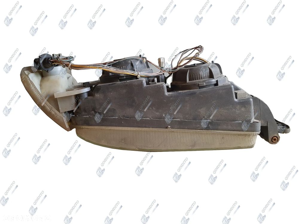LAMPA REFLEKTOR LEWY/PRAWY  PRZÓD KIERUNKOWSKAZ IVECO STRALIS EUROCARGO 504047590 - 4