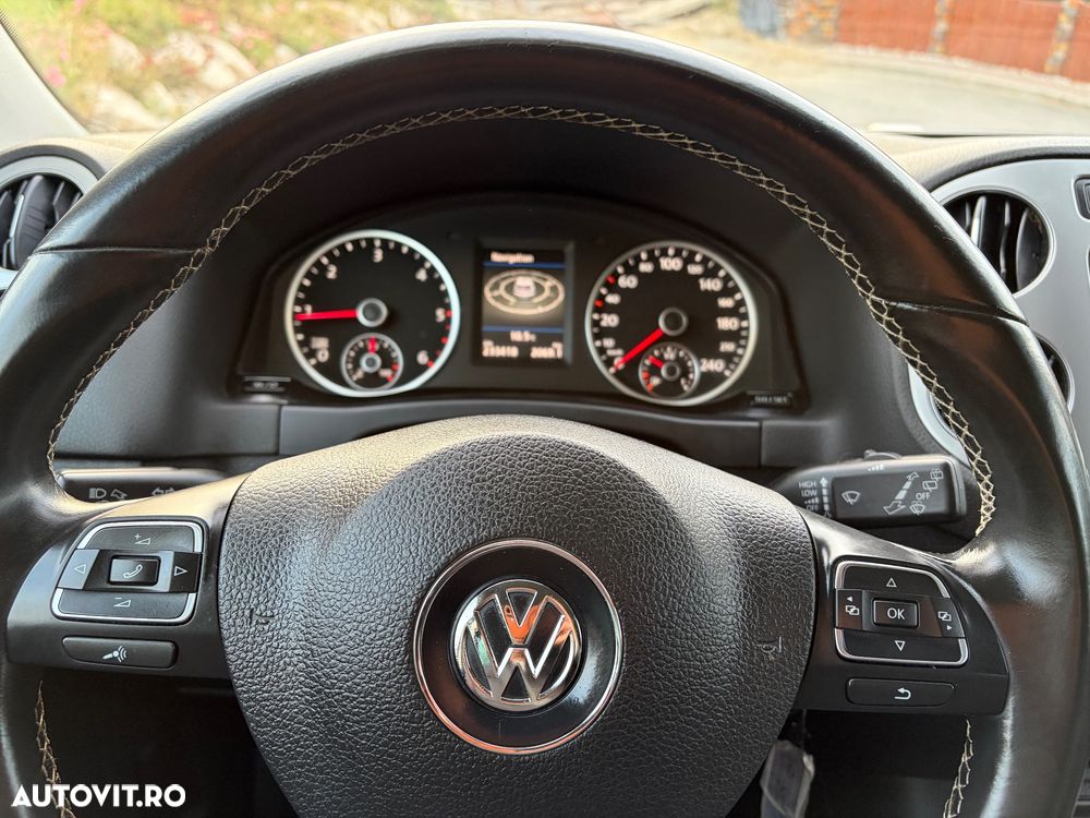 Volkswagen Tiguan 2.0 TDI DPF 4Motion BlueMotion Technology Cup Track & Style - 8