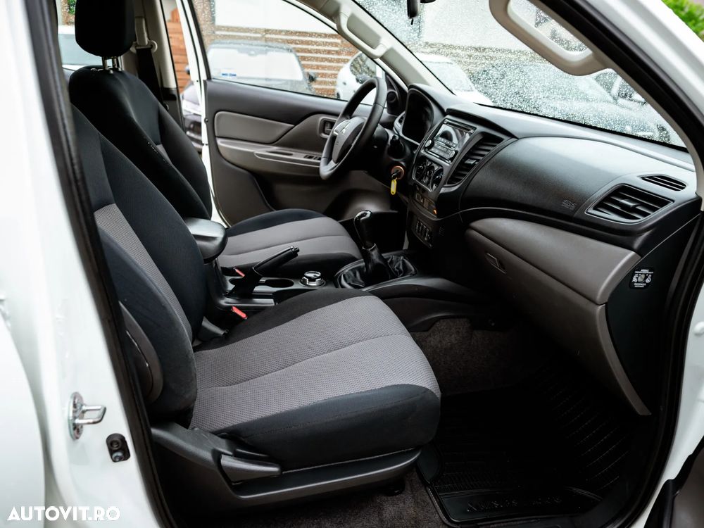 Mitsubishi L200 Double Cab M/T Intense - 28