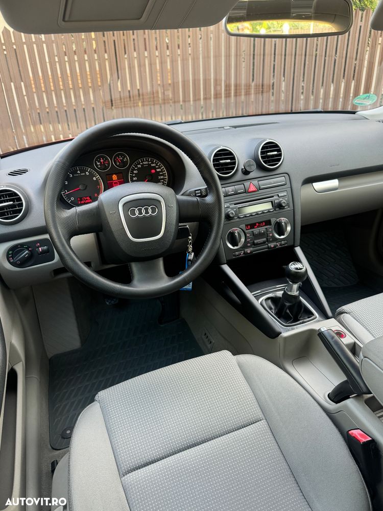 Audi A3 1.6 FSI Attraction - 7