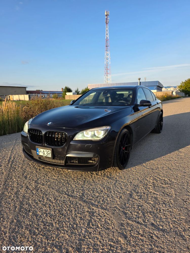 BMW Seria 7 750i - 1
