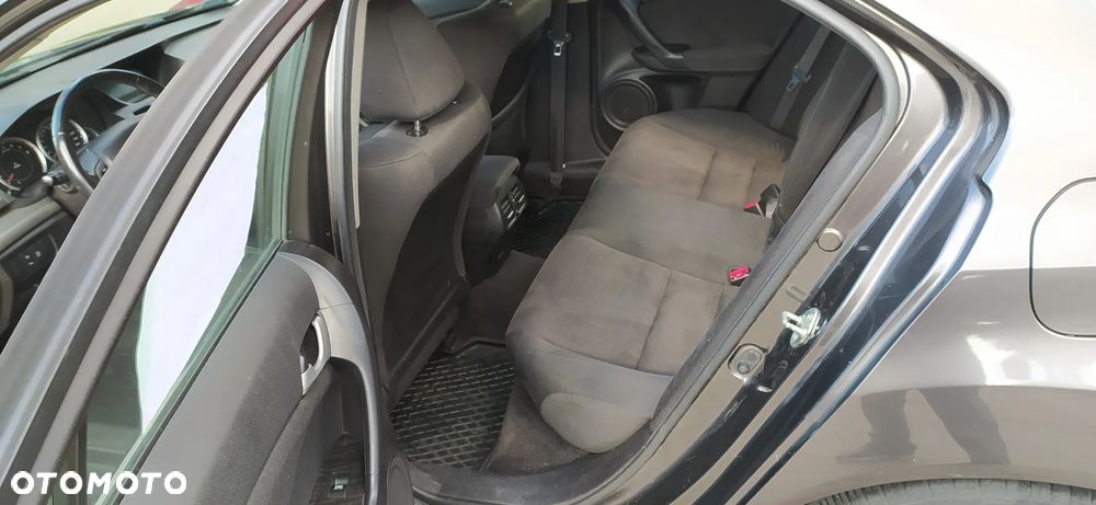Honda Accord - 4