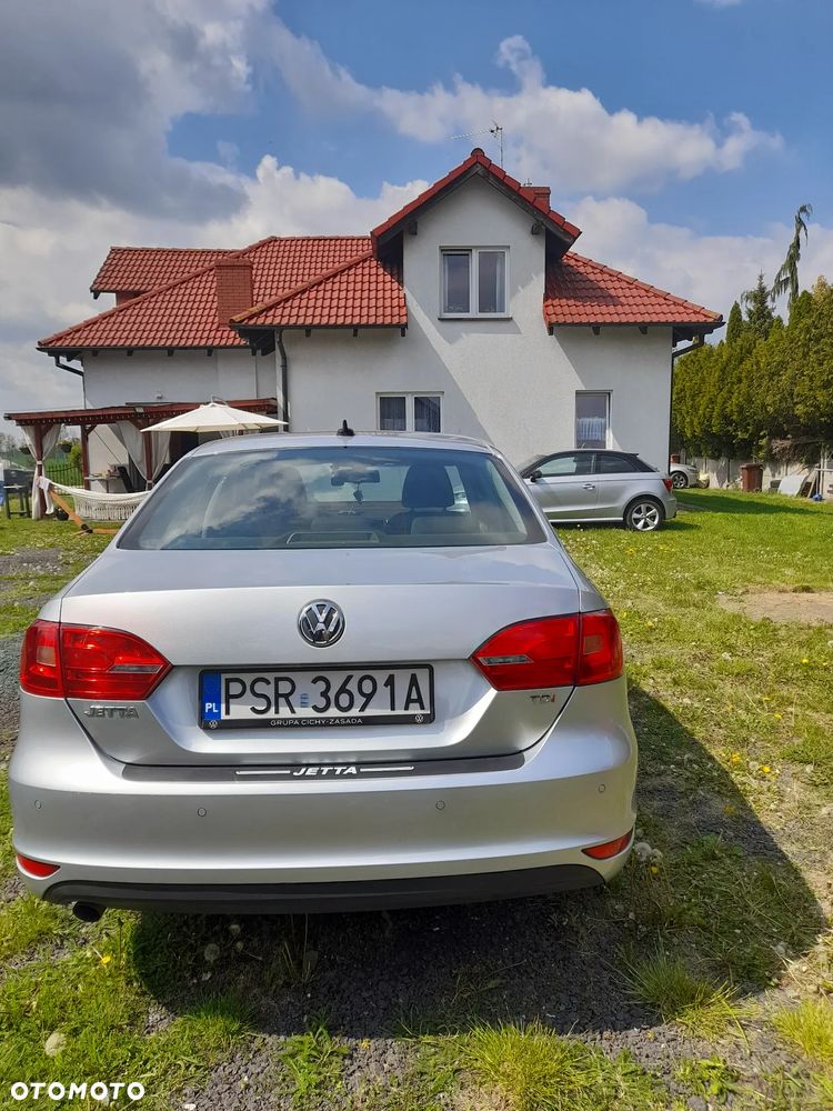 Volkswagen Jetta 1.6 TDI Blue Motion Technology Comfortline - 6