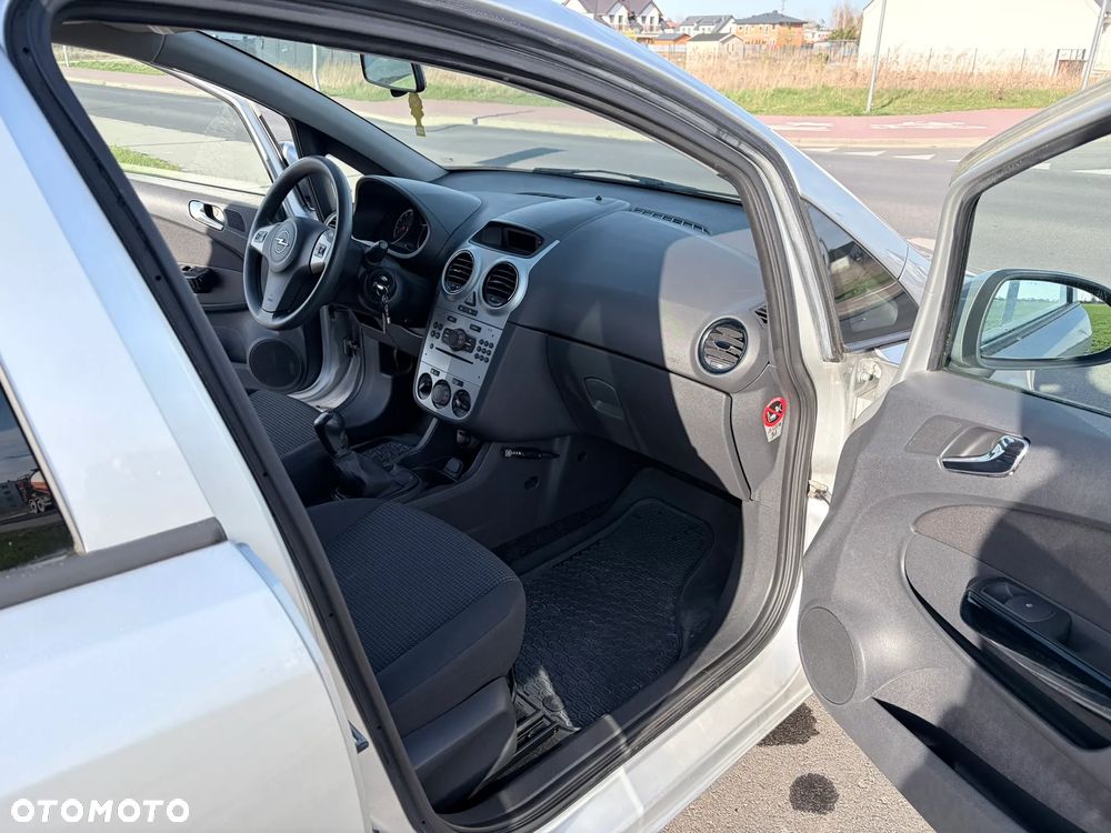 Opel Corsa 1.0 12V Essentia - 8