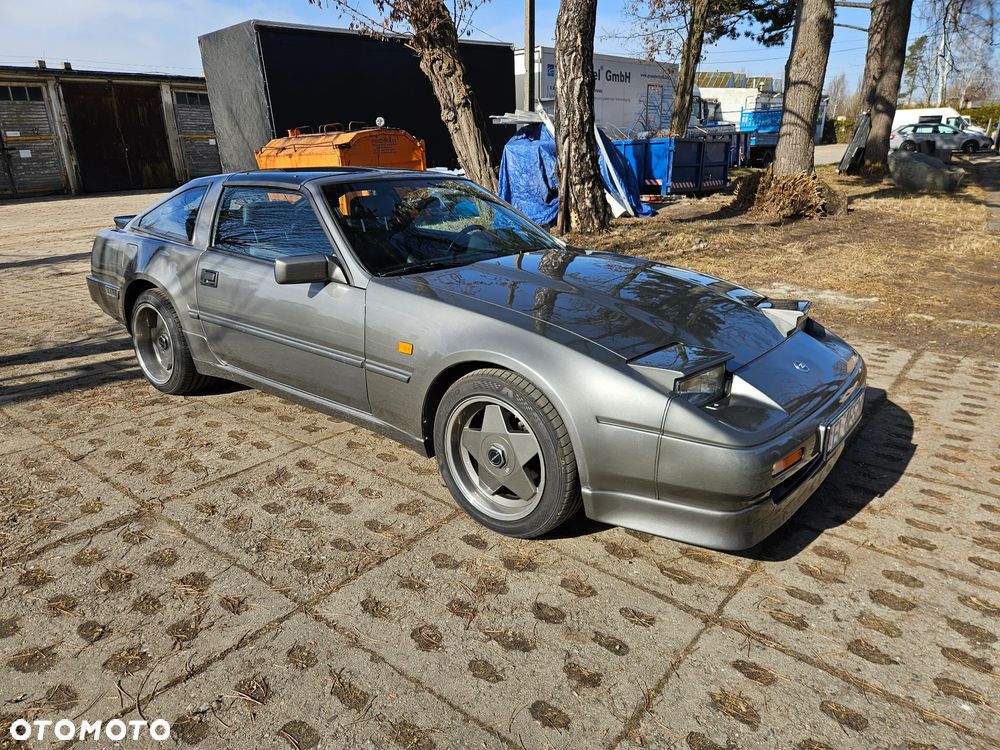 Nissan 300 ZX - 16