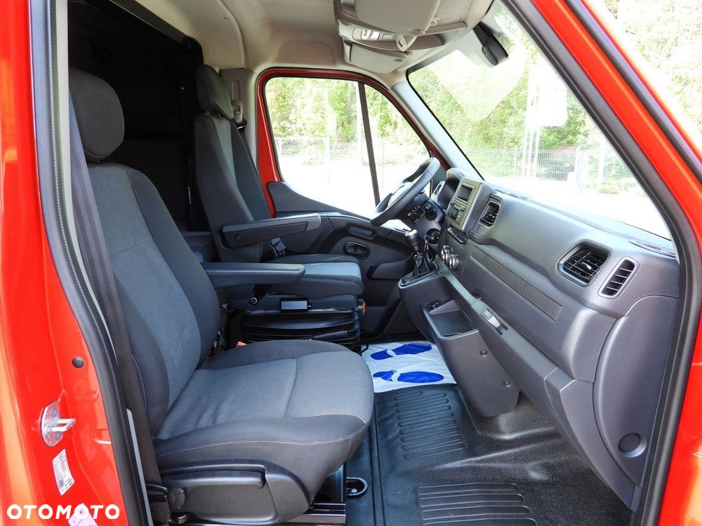 Renault MASTER PLANDEKA WINDA 8 PALET WEBASTO TEMPOMAT LEDY PNEUMATYKA KLIMATYZACJA  165KM - 36
