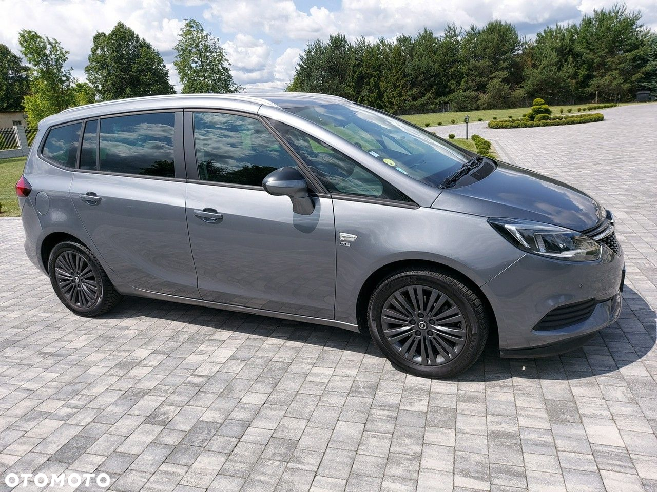 Opel Zafira - 10