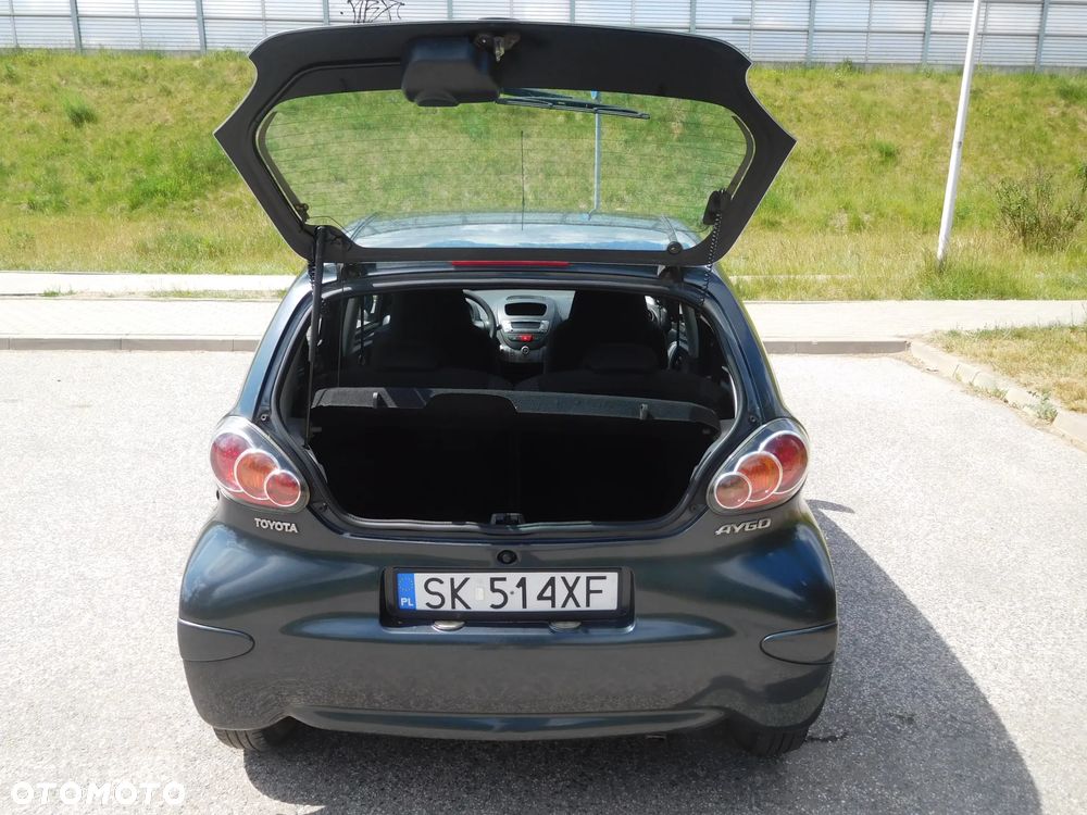 Toyota Aygo City - 12