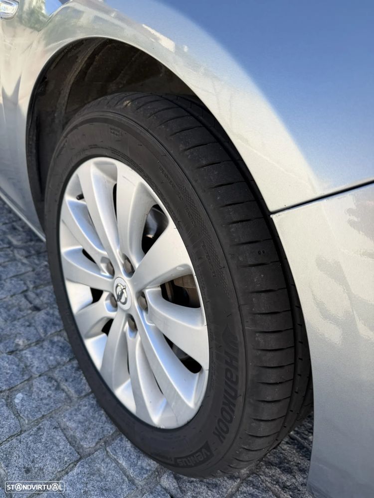 Opel Astra Sports Tourer - 4