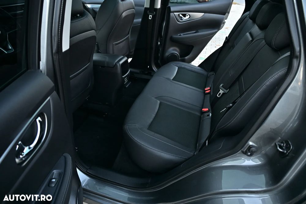 Nissan Qashqai 1.7 dCi Xtronic ALL-MODE 4x4i TEKNA+ - 19