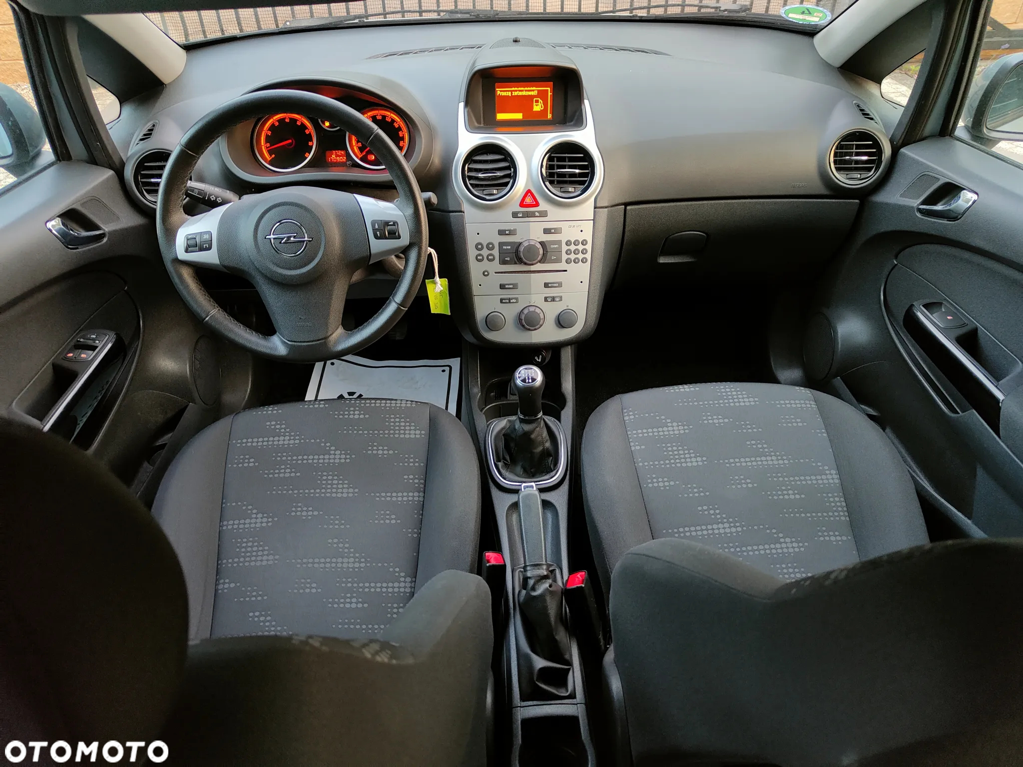 Opel Corsa 1.4 16V Satellite - 8