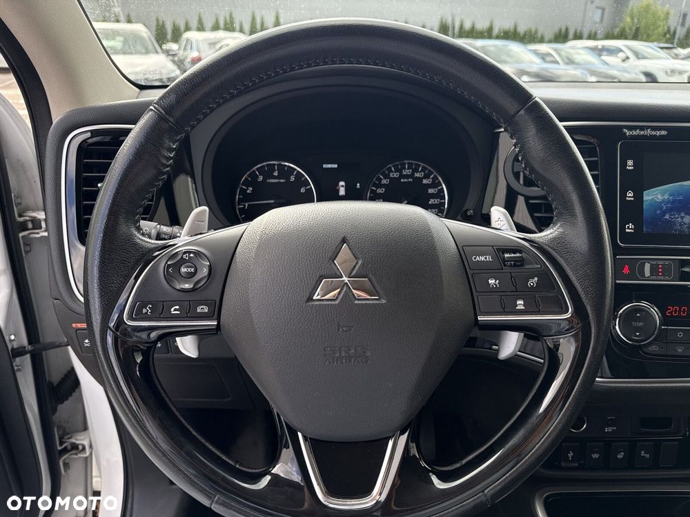 Mitsubishi Outlander 2.0 Intense + 4WD CVT - 15