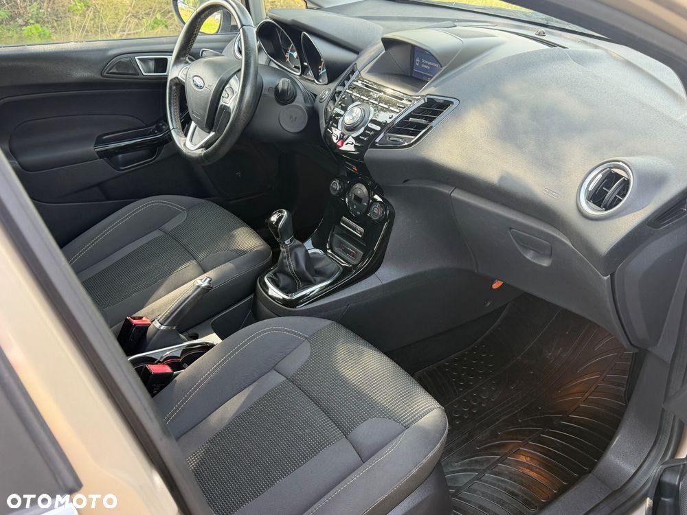 Ford Fiesta 1.5 TDCi Titanium - 10