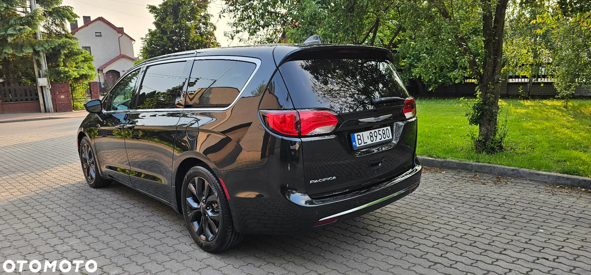 Chrysler Pacifica - 5