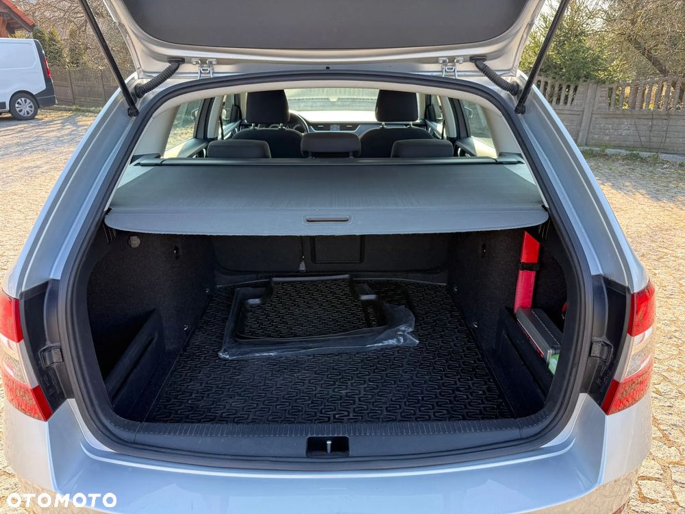 Skoda Octavia 2.0 TDI Style DSG - 9