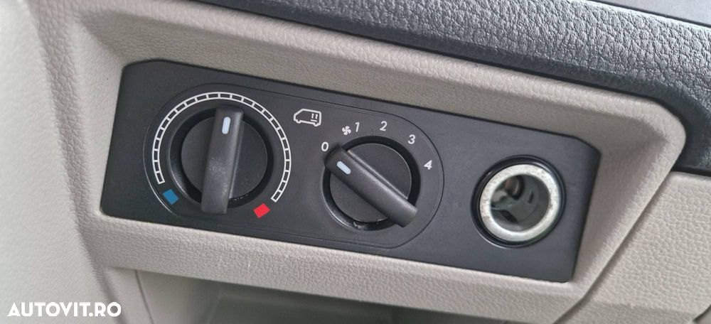 Volkswagen Transporter - 17