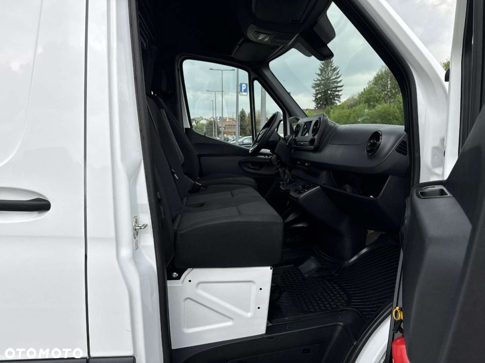 Mercedes-Benz Sprinter - 6