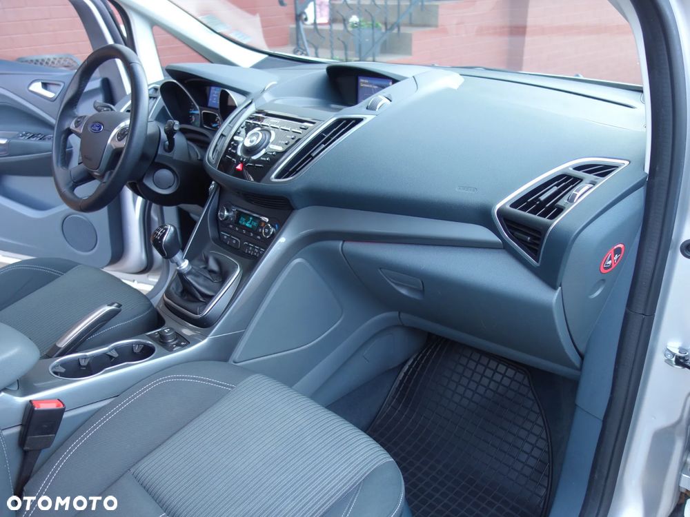 Ford Grand C-MAX 2.0 TDCi Titanium - 19