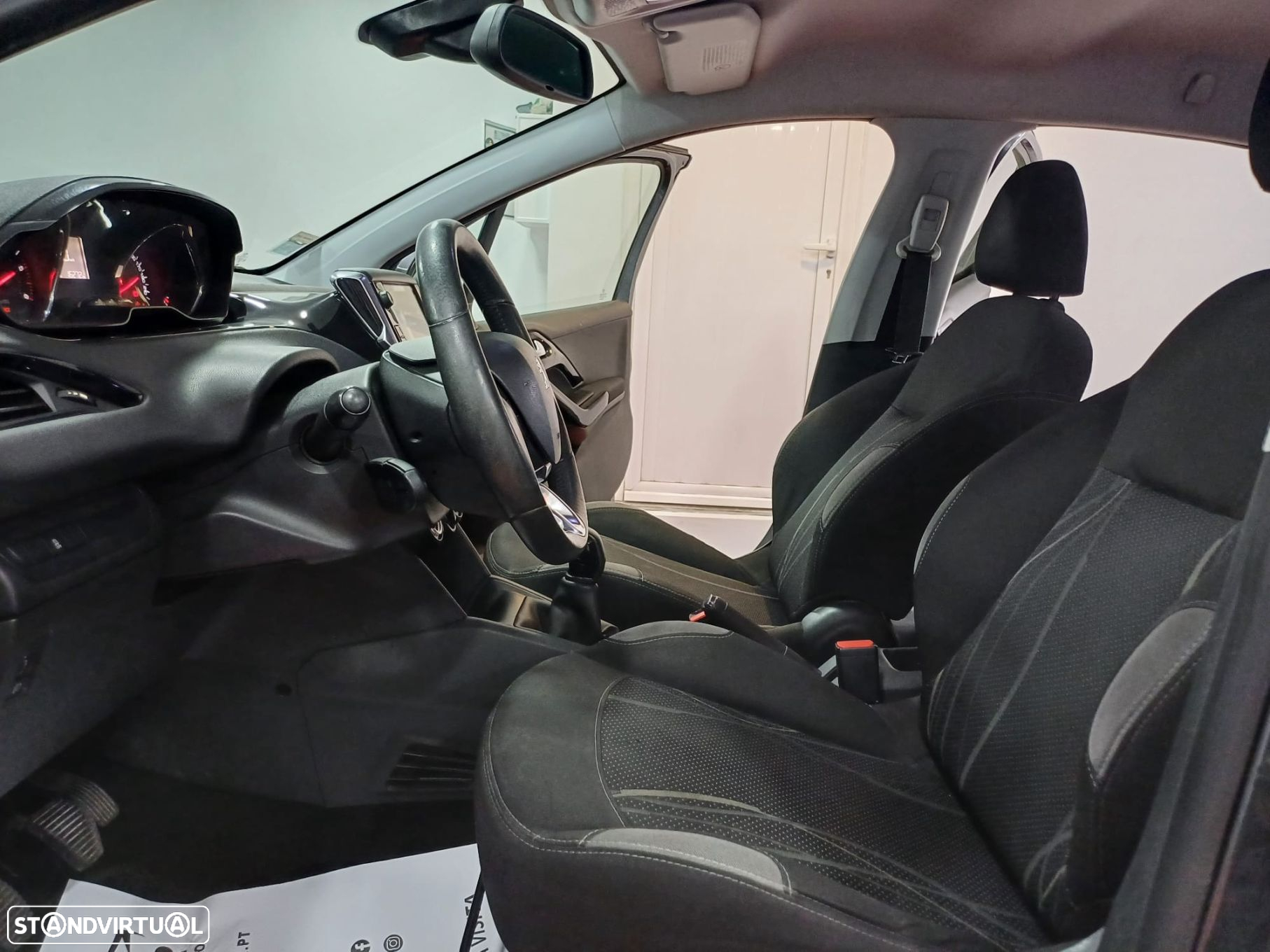 Peugeot 208 1.4 HDi Active - 10