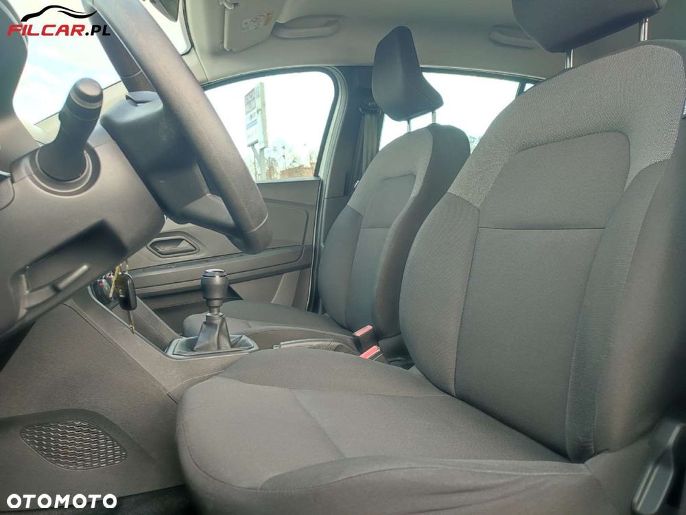 Dacia Sandero - 6